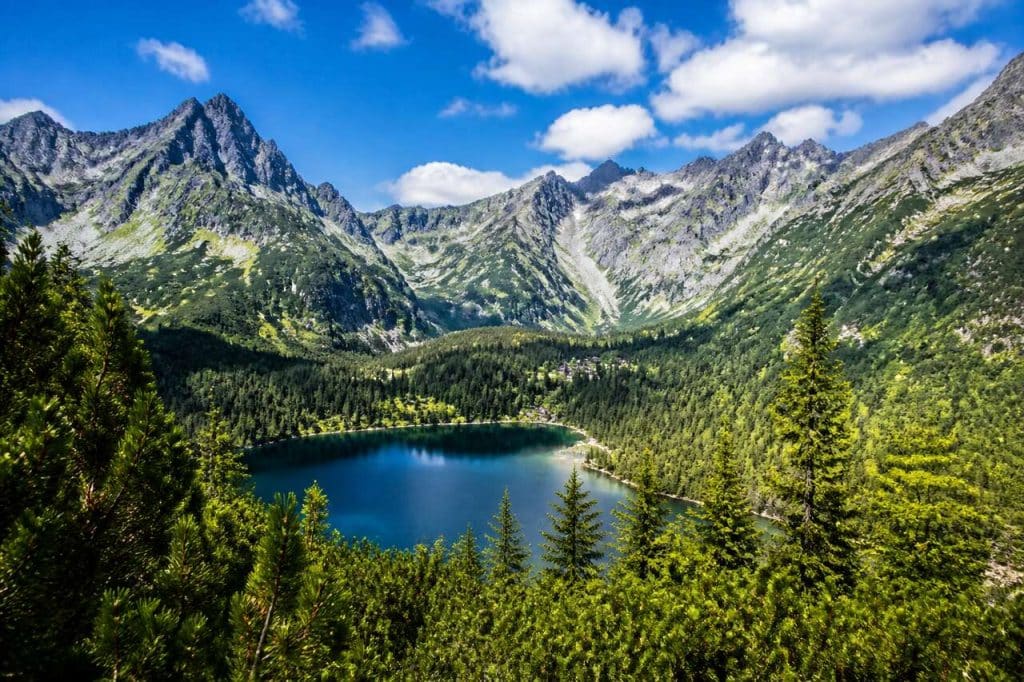 Les secrets cachés des monts Tatras : un voyage au cœur des légendes en Pologne