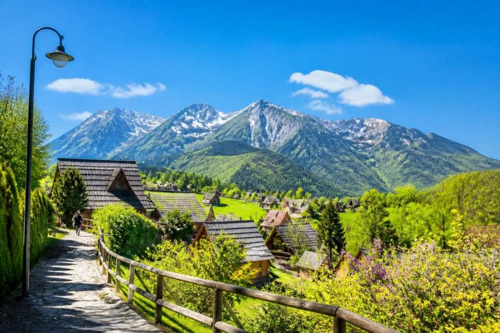 Visiter la Pologne en plein air : skansens et autres lieux incontournables